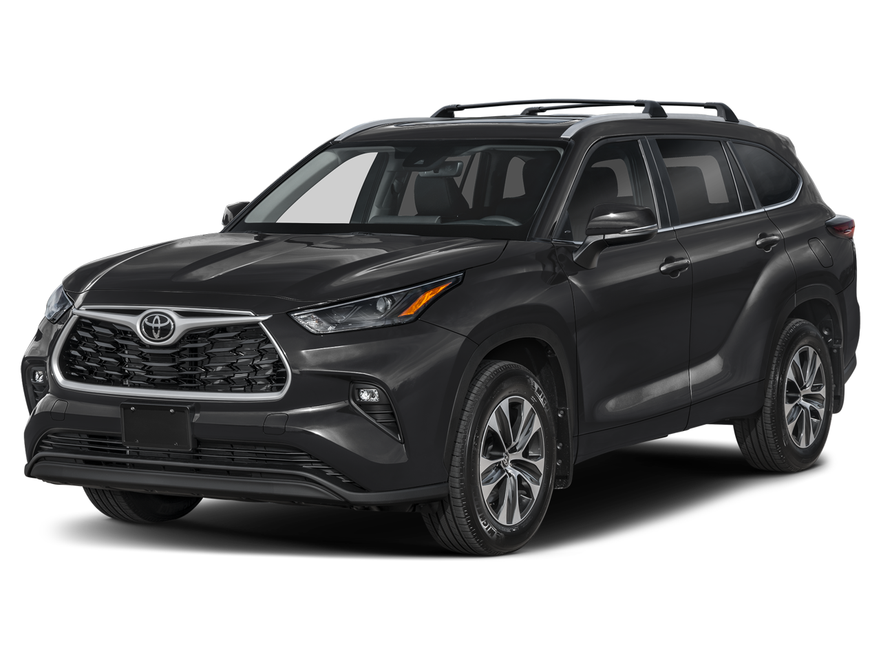 2025 Toyota Highlander XLE in Pearl — front three-quarter view