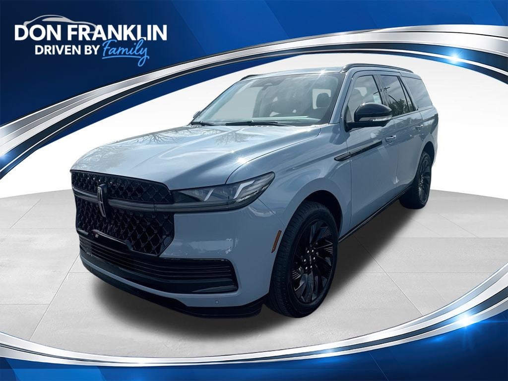 2026 Lincoln Navigator Reserve in Gray Mist Metallic Tri-Coat — front three-quarter view